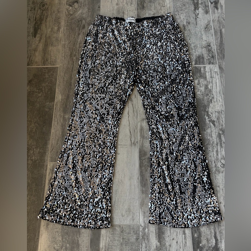 No Boundaries Black and Silver Sequin Apparel